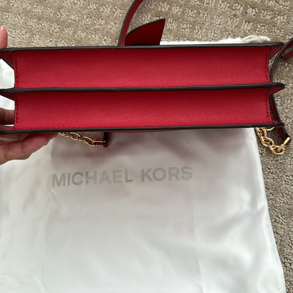 Michael Kors Red Greenwich Medium Saffiano Leather Shoulder Bag - Picture 5 of 15